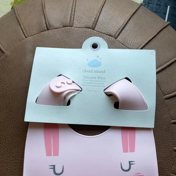 Cloud Island silicon bibs 2-pack - Picture 2 of 7